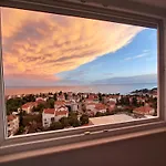 Sea View 4 In Apartament *
