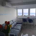 Sea View 4 In Apartament