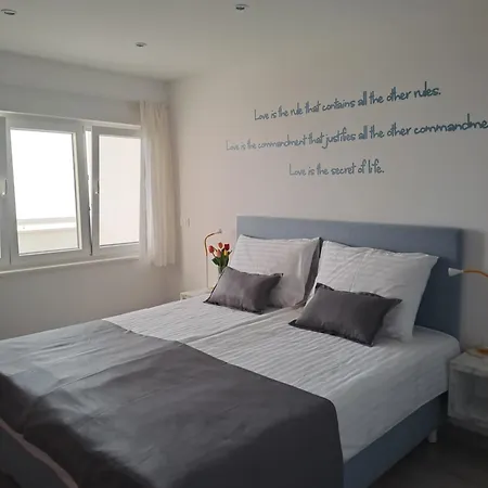 Apartman Sea View 4 In *