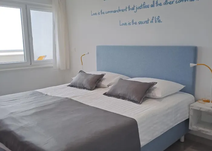 Sea View 4 In 公寓